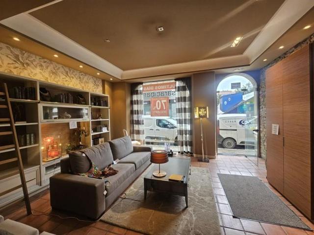 Local comercial en venta en Vitoria-Gasteiz, Centro photo 0