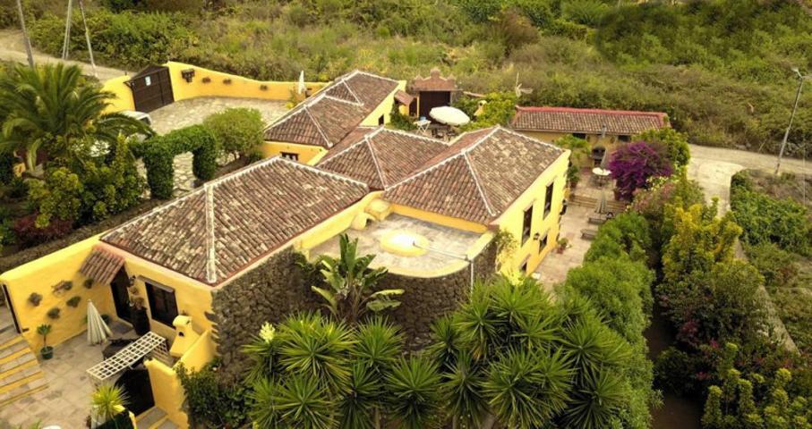 Casa con terreno en venta en Icod de los Vinos, Cueva del Viento photo 0