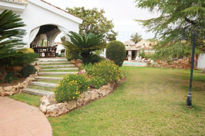 Chalet en venta en Torrent, El Vedat photo 0