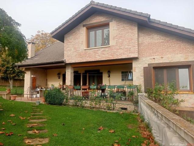 Casa en venta en Condado de Treviño, Condado de Treviño photo 0