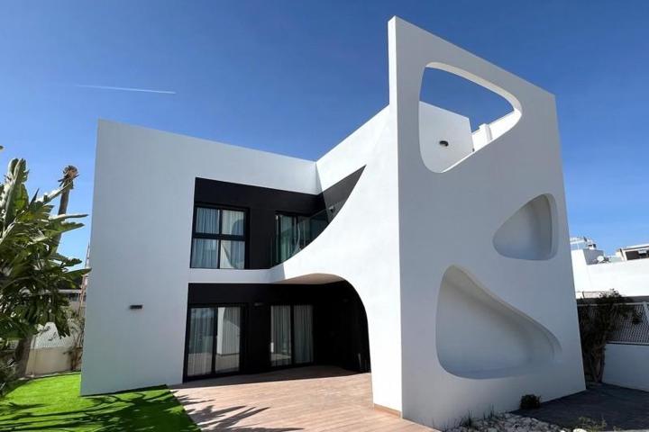 Chalet en venta en Rojales, Ciudad Quesada photo 0