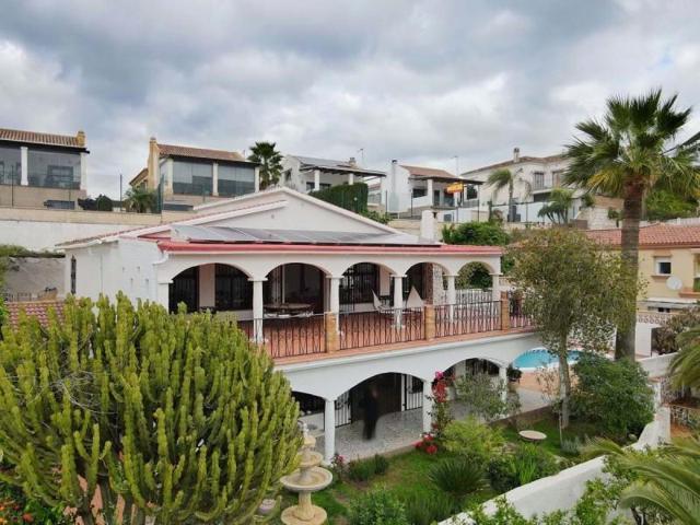 Chalet en venta en Coín, Coín photo 0