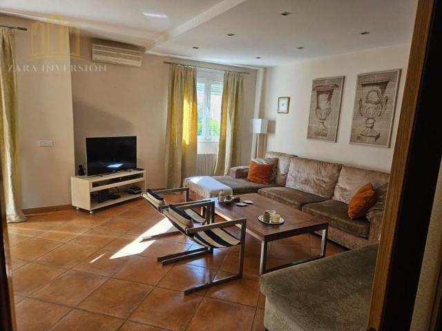 Chalet en venta en Villaviciosa de Odón photo 0