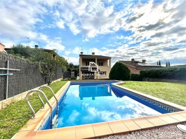 Chalet en venta en Palol de Revardit photo 0