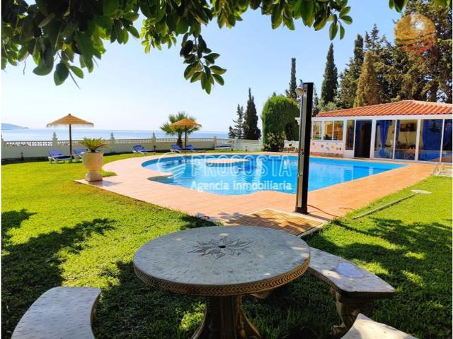 Casa en venta en Almuñécar photo 0