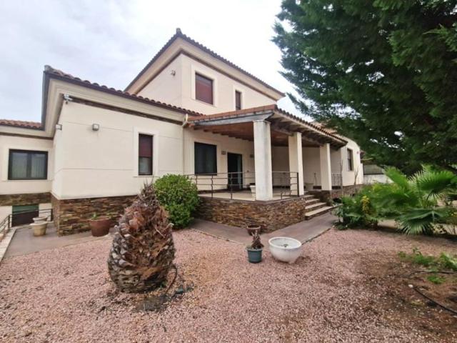 Casa en venta en Plasencia, Kilometro 4 photo 0