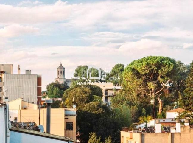 Duplex en venta en Girona photo 0