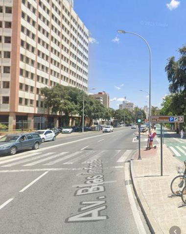 Oficina en venta en Sevilla, Triana photo 0
