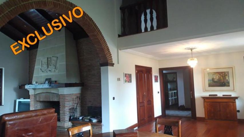 Casa en venta en Zuia, Sarria photo 0