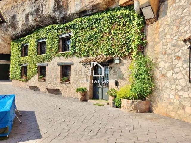 Chalet en venta en Castellfollit del Boix photo 0