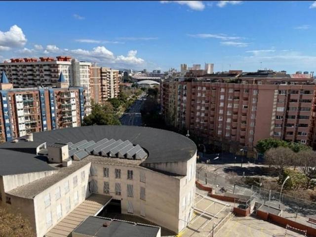 Apartamento en venta en Barcelona photo 0