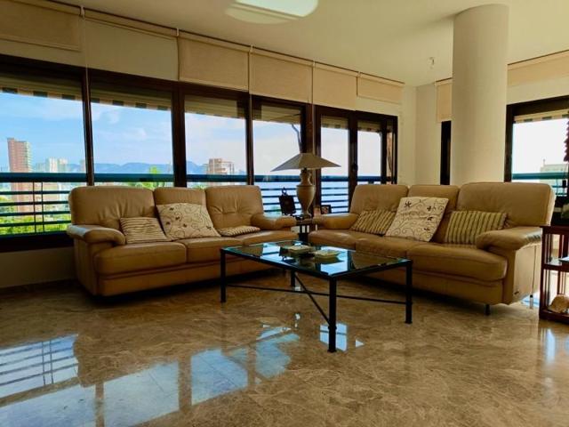 Apartamento en venta en Benidorm, Playa Poniente photo 0