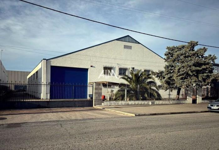 Nave industrial en venta en Manzanares, Poligono photo 0