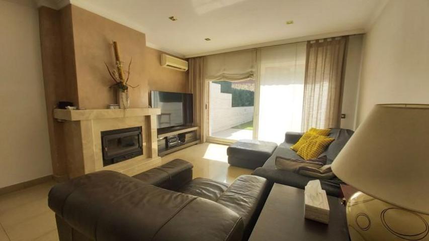 Casa en venta en Cerdanyola del Vallès, Serraparera photo 0