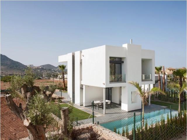 Chalet en venta en Cartagena, La Manga Club-Atamaría photo 0