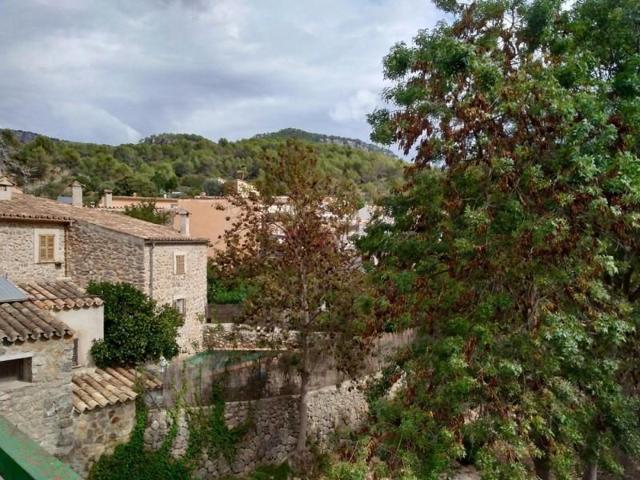 Casas de pueblo en venta en Esporles, Centro photo 0