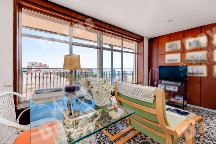 Piso en venta en Torrevieja, Centro photo 0