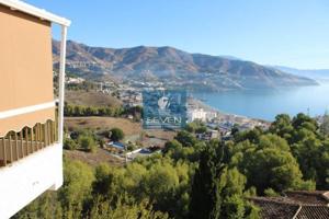 Chalet en venta en Almuñécar, Urb. Los Pinos photo 0