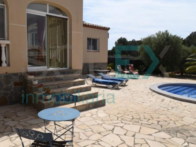 Casa en venta en L'Ametlla de Mar photo 0