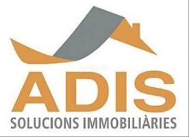 Casa en venta en Sant Boi de Llobregat, Canons photo 0