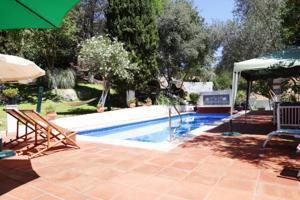 Casa con terreno en venta en Olvera, Olvera photo 0