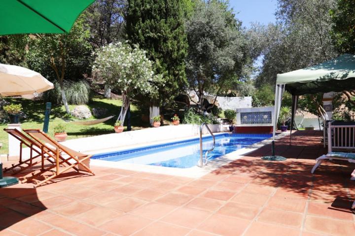 Casa con terreno en venta en Olvera, Olvera photo 0