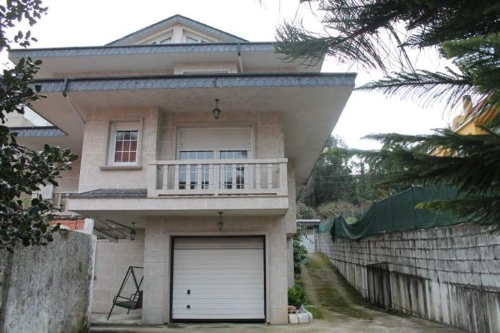 Chalet en venta en Moaña, Moana photo 0