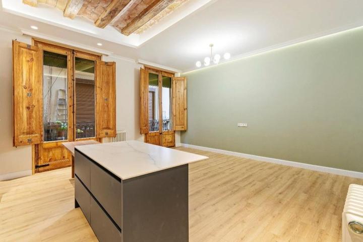 Piso en venta en Barcelona photo 0
