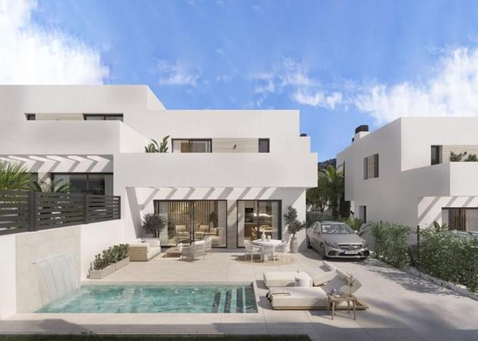 Adosada en venta en Alhaurín de la Torre, Santa Clara photo 0