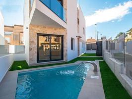 Chalet en venta en Torrevieja photo 0