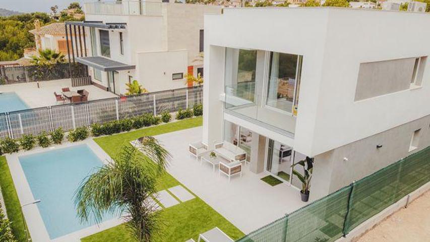 Chalet en venta en Finestrat, Sierra Cortina photo 0