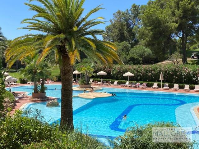 Apartamento en venta en Calvia photo 0