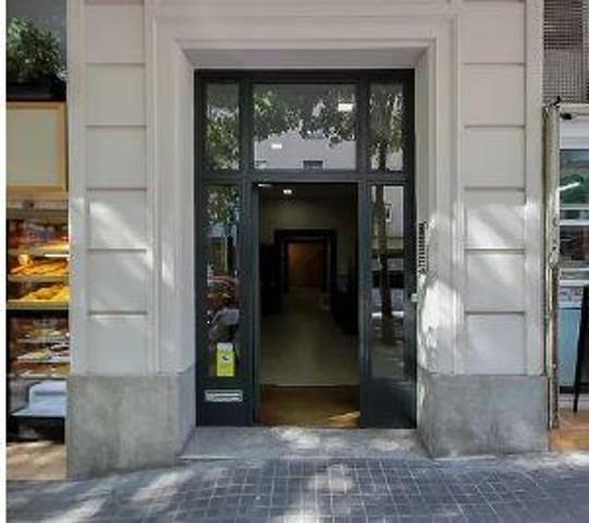 Apartamento en venta en Barcelona photo 0