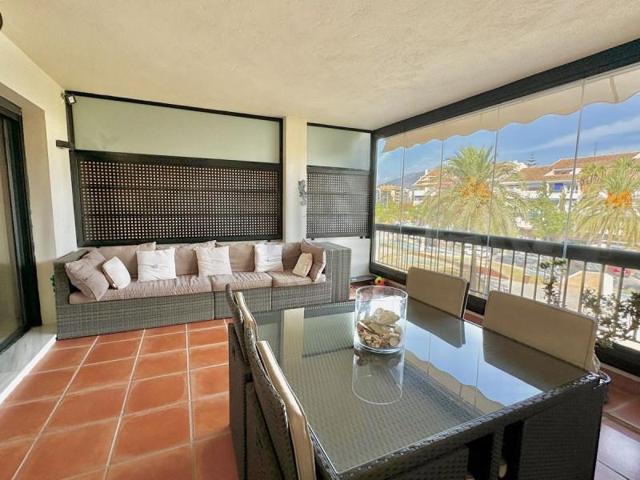 Apartamento en venta en Marbella, San Pedro De Alcantara photo 0