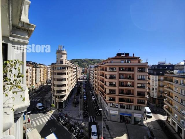 Piso en venta en Donostia-San Sebastián photo 0