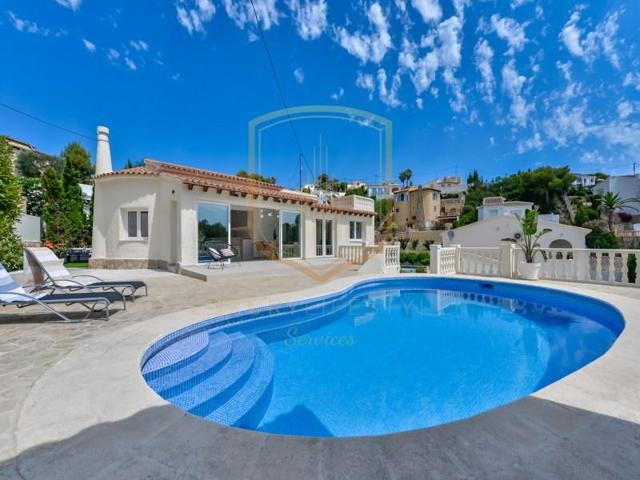 Chalet en venta en Benissa photo 0