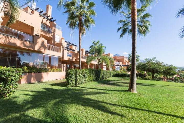 Planta baja en venta en Marbella, Nueva Andalucia - Alminar de Marbella photo 0