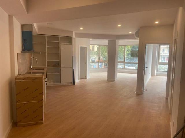 Apartamento en venta en Barcelona photo 0