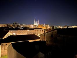 Edificio en venta en Santiago de Compostela, Centro Historico photo 0