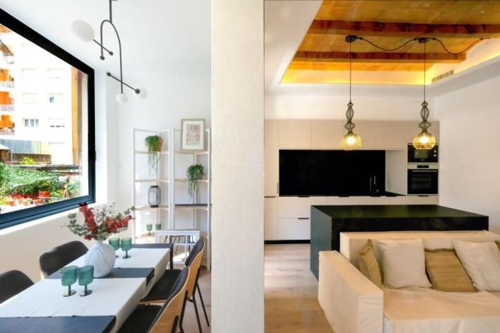 Piso en venta en Barcelona, Eixample - Izquierdo Nuevo photo 0