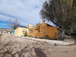 Chalet en venta en Castalla, Castalla photo 0