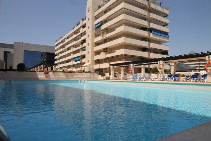 Apartamento en venta en Marbella, Puerto - Puerto Banús photo 0