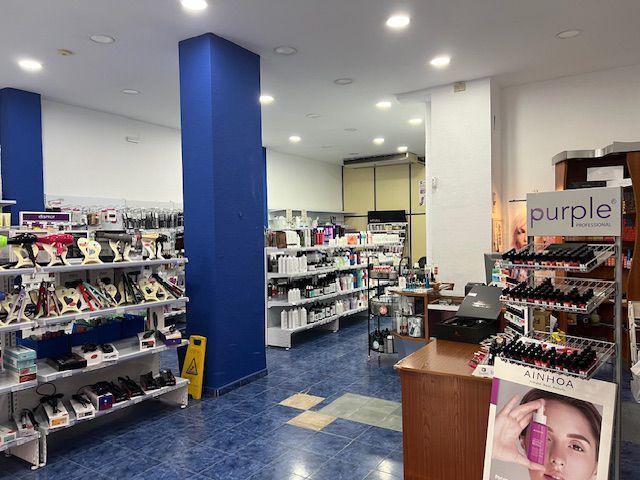 Local comercial en venta en Málaga, Heroe de Sostoa photo 0