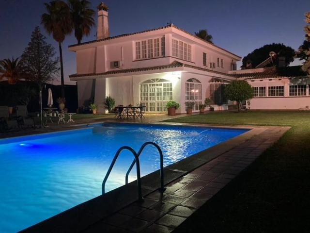 Chalet en venta en Arcos de la Frontera, El Santiscal photo 0