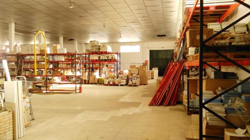 Nave industrial en venta en Sevilla, Polig.Industriales - La Red photo 0