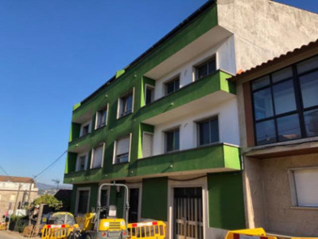 Edificio en venta en Poio, Poio photo 0