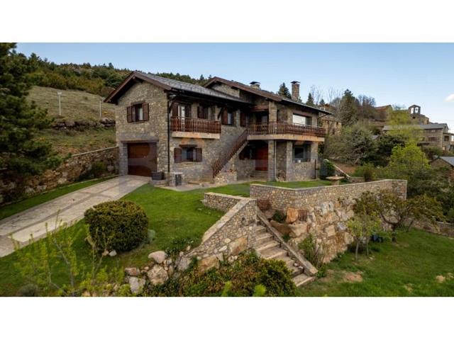 Casa en venta en Bellver de Cerdanya photo 0