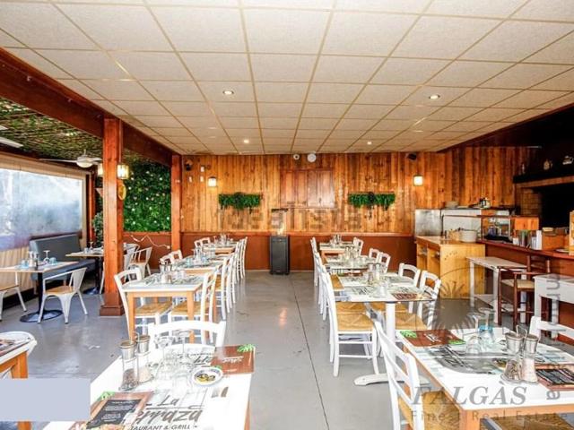 Edificio en venta en Castelló d'Empúries photo 0