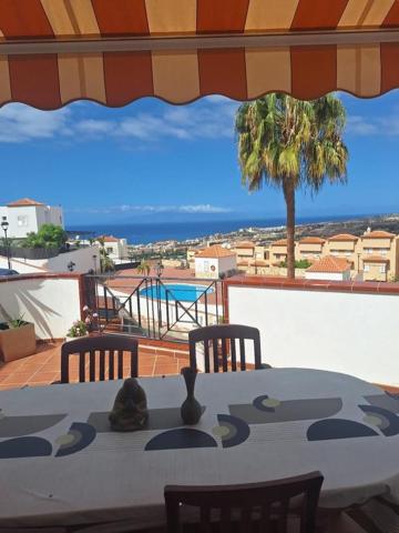 Adosada en venta en Adeje photo 0