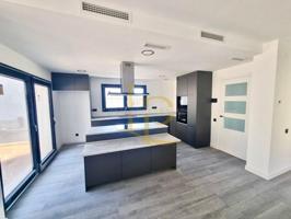 Casa en venta en Cerdanyola del Vallès photo 0